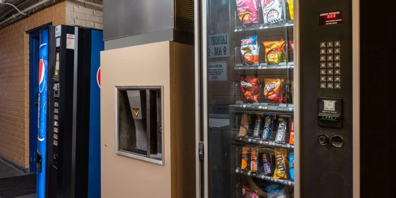 PEROHDIS8 - 09 VENDING MACHINES