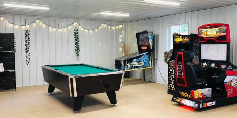 PIEMO 04 - REC ROOM