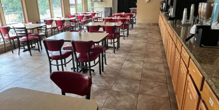 BRAMOQIW 03 - DINING 2