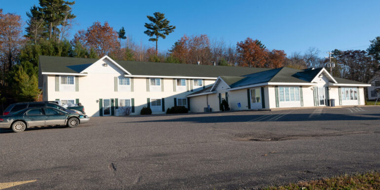 Mountain Host Motor Inn