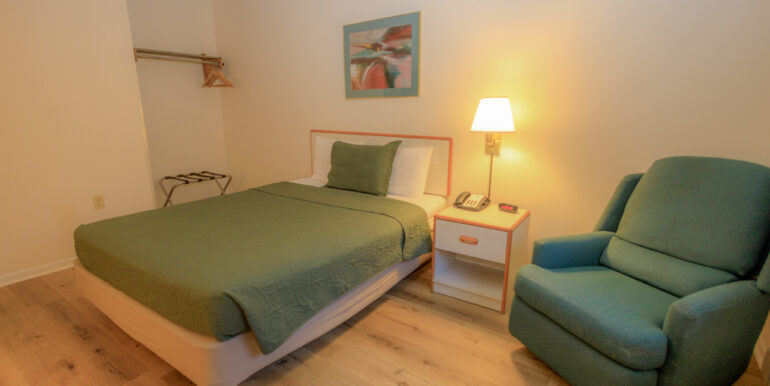 Mountain Host Motor Inn