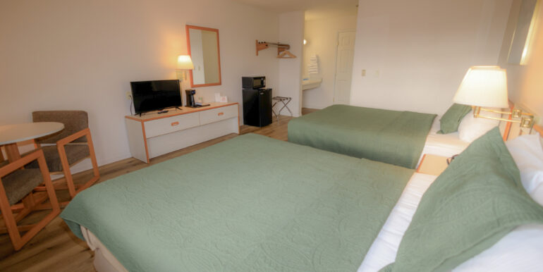Mountain Host Motor Inn