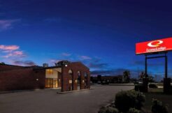 Turnkey Econo Lodge hotel for sale in Missouri