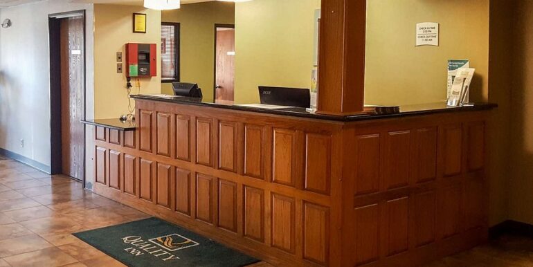 OZAMO 02 LOBBY FRONT DESK 2