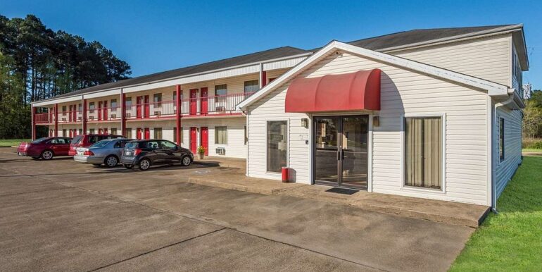 hotel-entrance